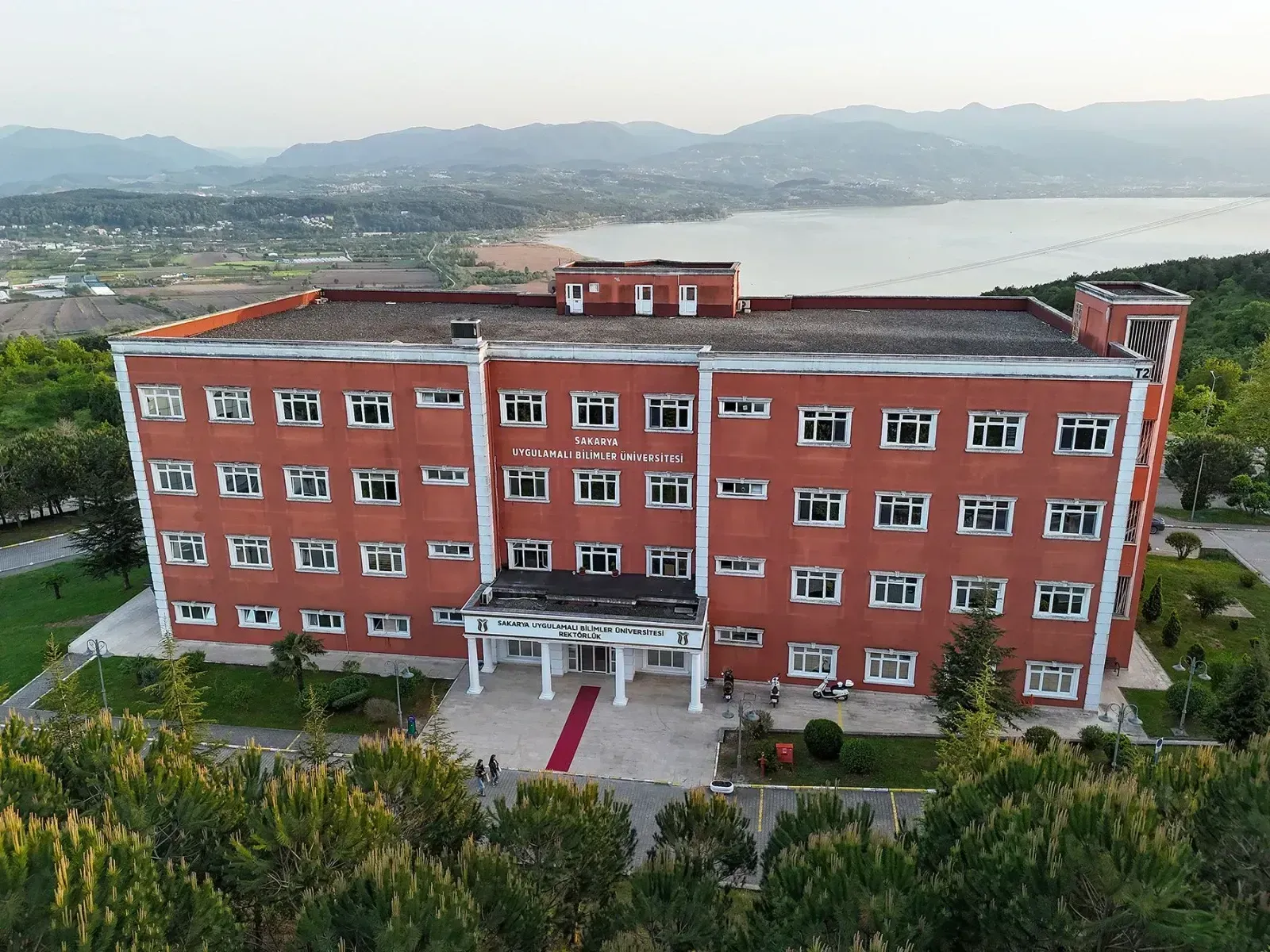 SUBÜ 10 akademik personel alımı yapacak