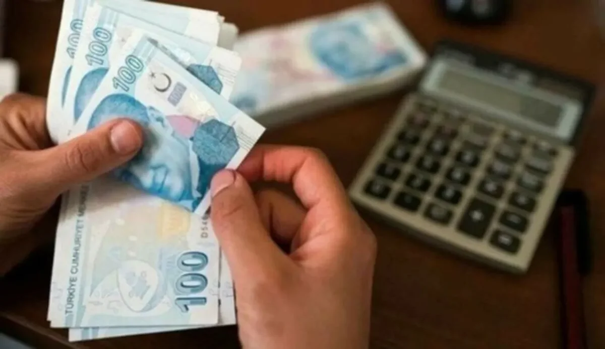 Emekli ikramiyesi ve maaş ödemeleri başladı