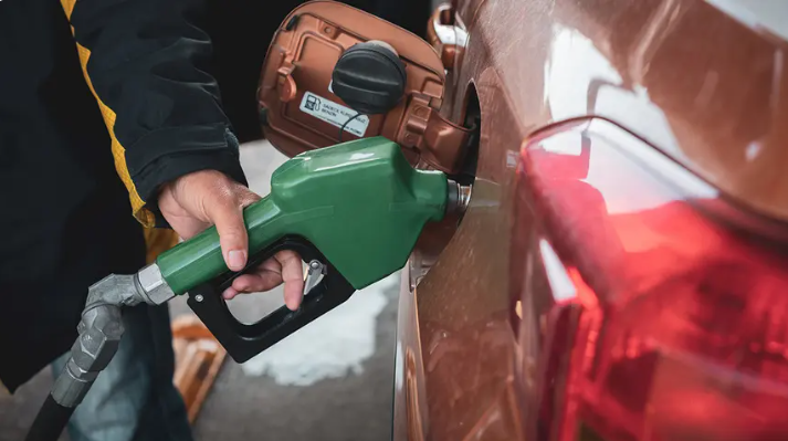Akaryakıtta indirim sonrası yeni zam beklentisi: Benzin ve motorin fiyatları yeniden artabilir
