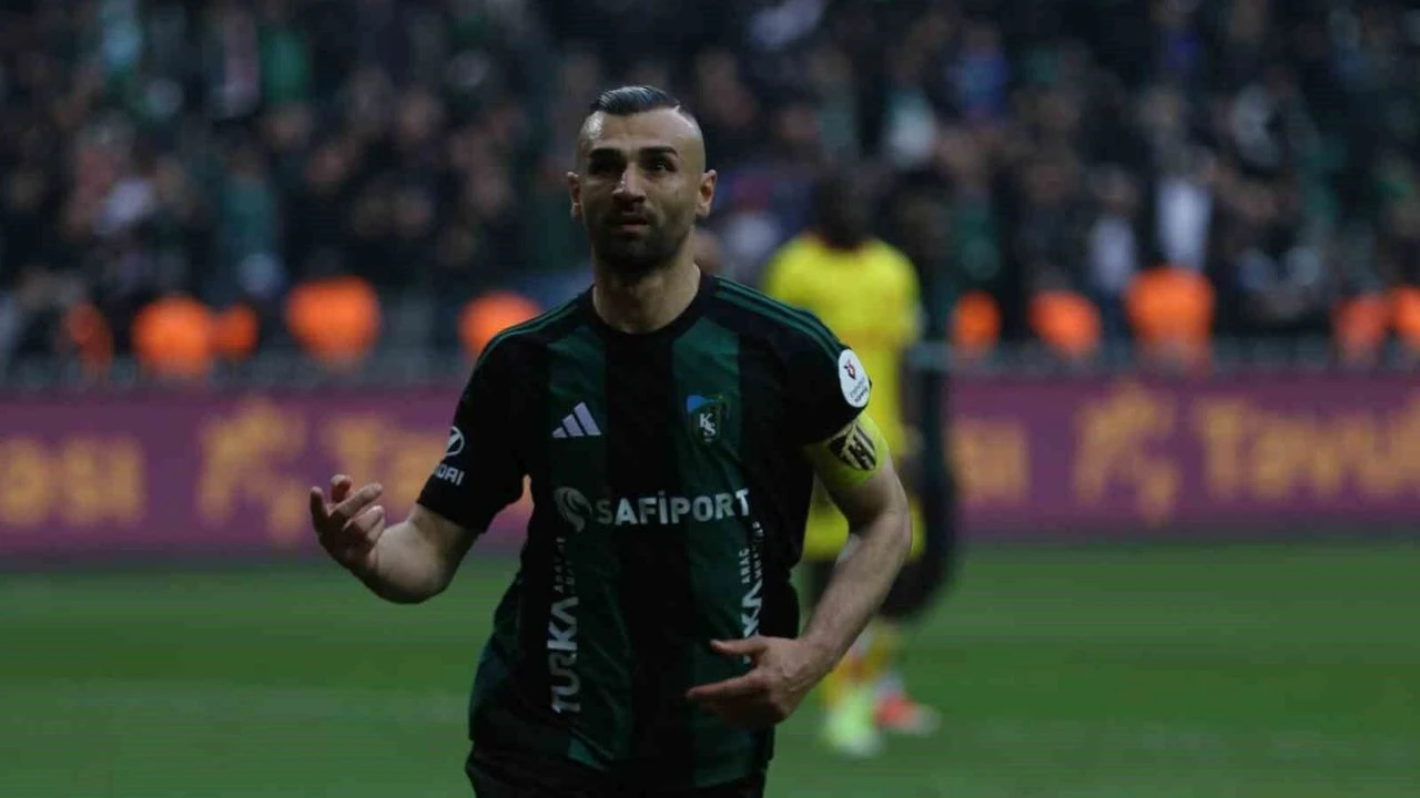 Sakaryalı golcü Serdar Dursun, Kocaelispor’dan ayrıldı