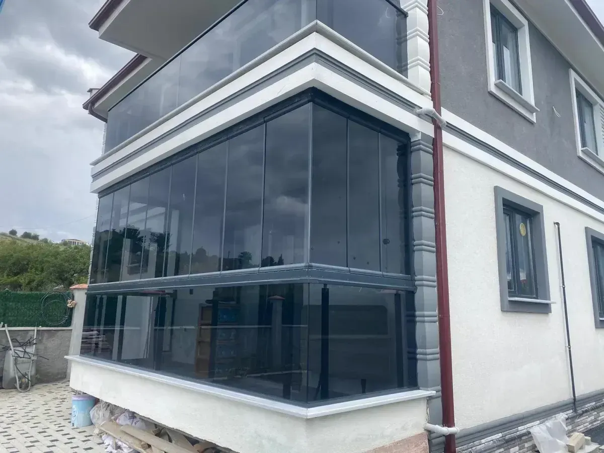 Yargıtay’dan emsal karar: Kapalı balkon ve teraslar “kaçak yapı” sayılabilir