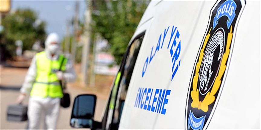 Parkta Ağaca Asılı Halde Bulundu