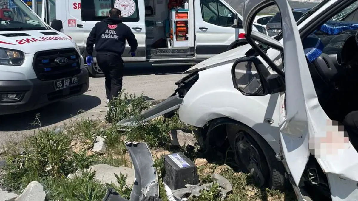 Van’da feci kaza: 4 ölü, 2 yaralı