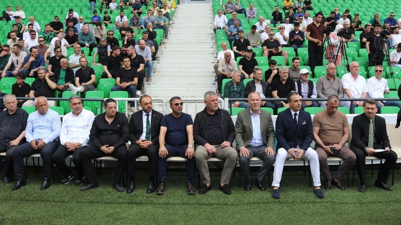 Sakaryaspor’da 47 Günlük Sessizlik! Kongre Belirsizliği Sürüyor