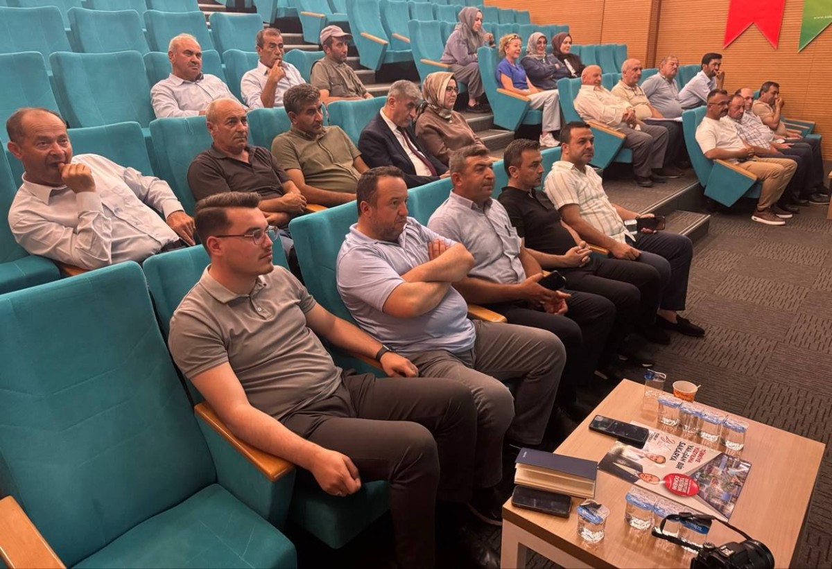 Büyükşehir Geyve’de muhtarlarla buluştu
