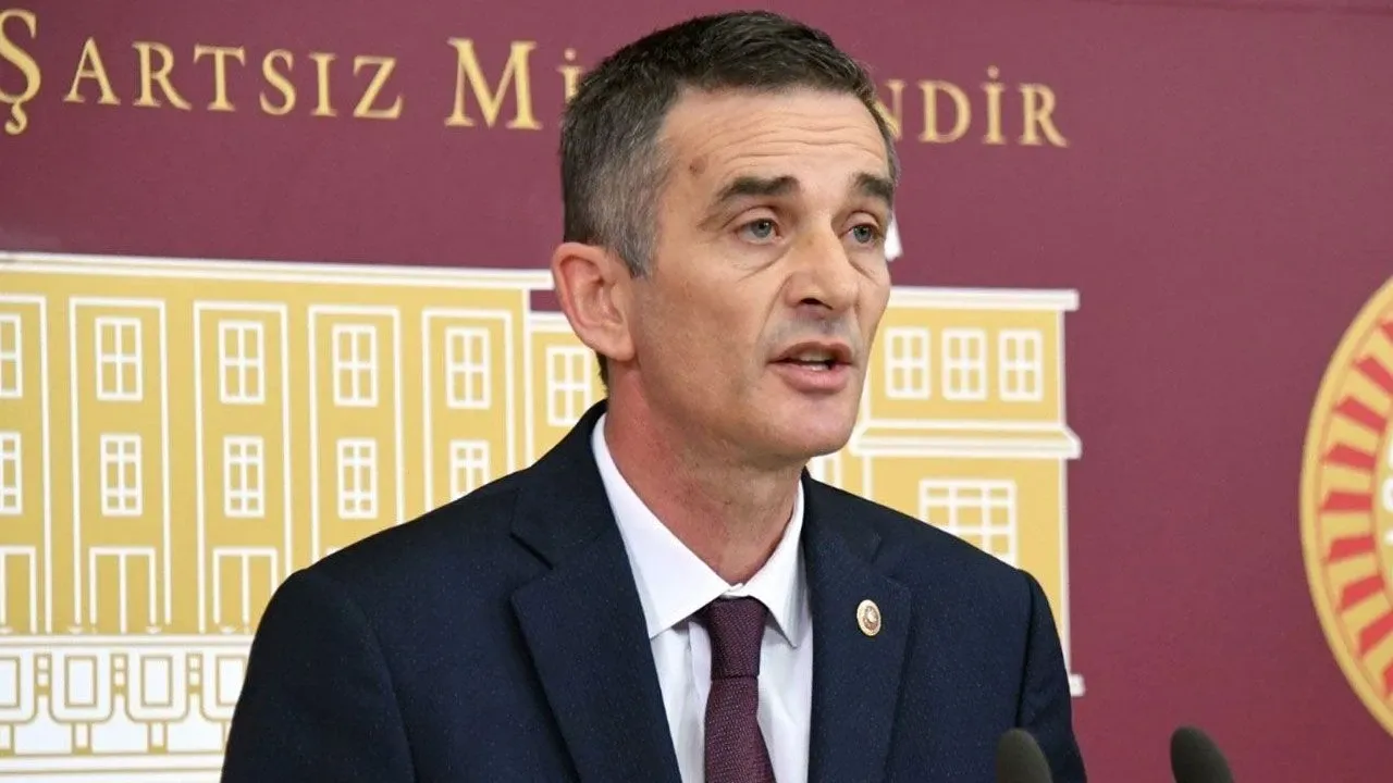 Ümit Dikbayır CHP’den istifa etti
