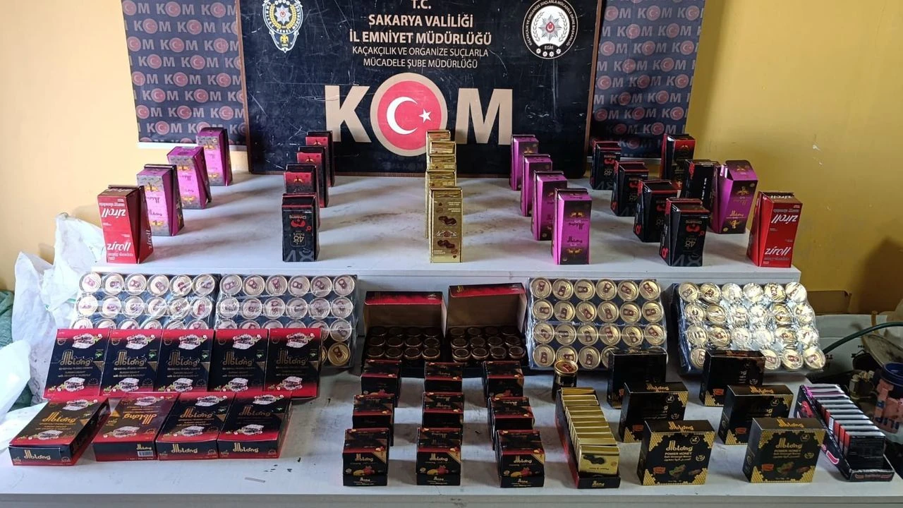 Serdivan’da Kaçak Ürün Operasyonu: 859 adet cinsel içerikli ürün ele geçirildi