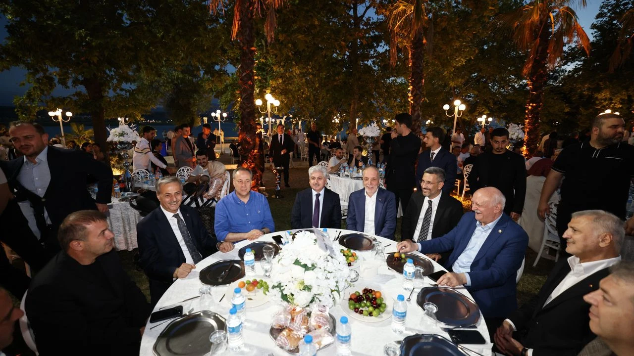 Sakarya protokolü Ercan ailesinin sevincine ortak oldu