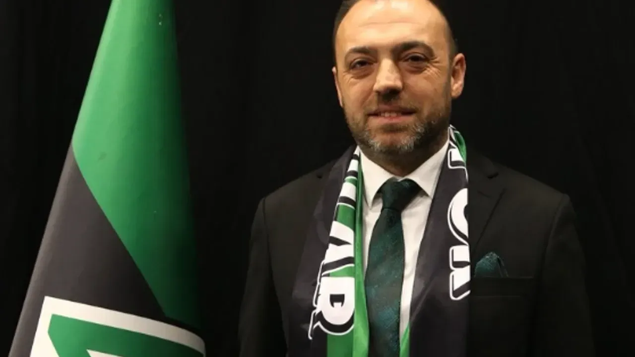 Sakaryaspor'da görev dağılımı tamamlandı! İşte yeni yönetim kadrosu