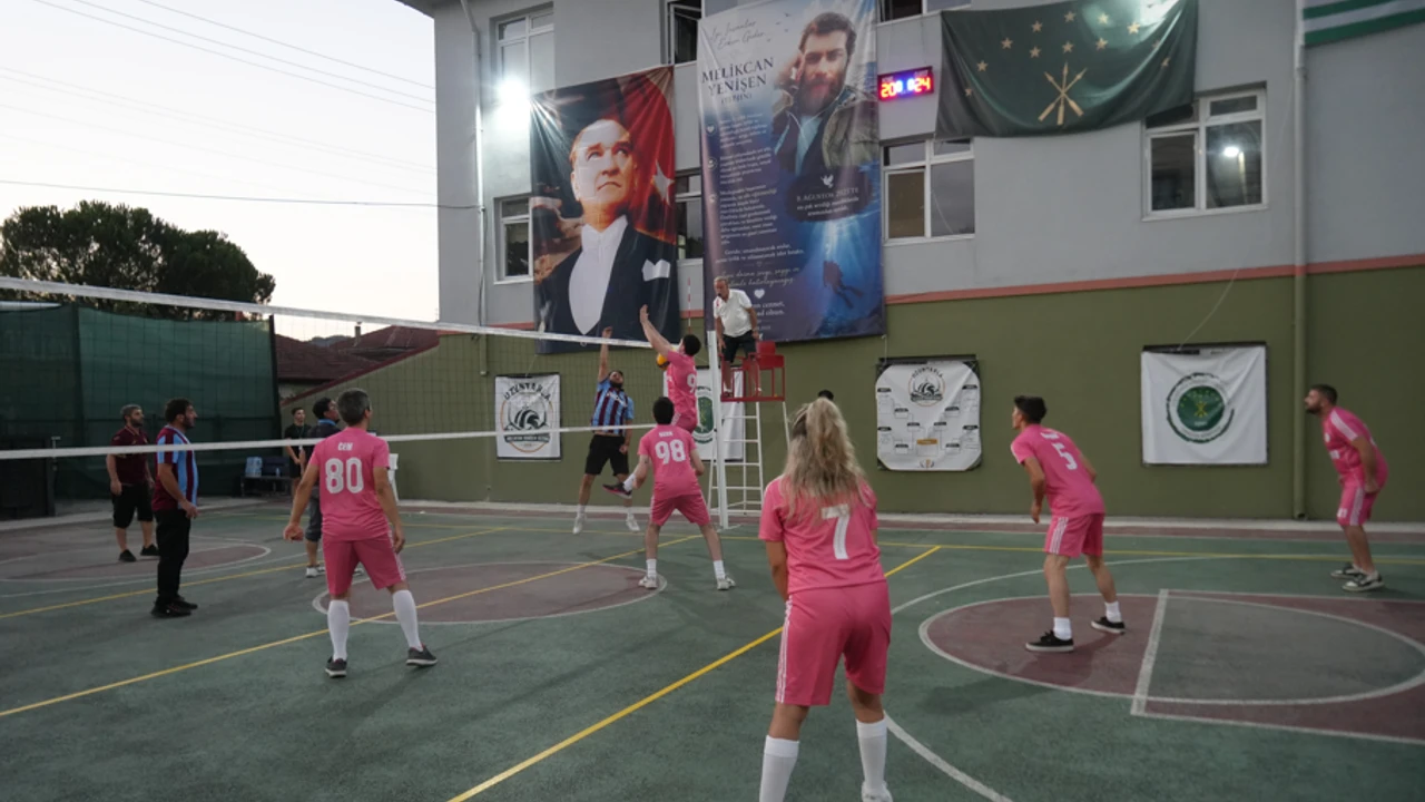 Melikcan Yenişen anısına 12 takımlı voleybol turnuvası