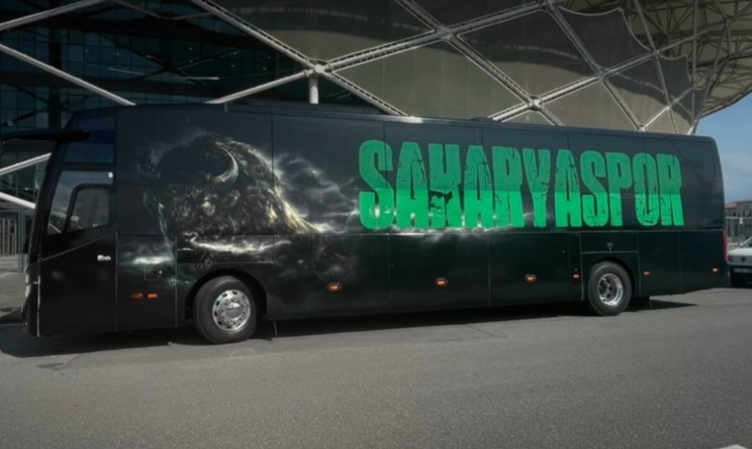Sakaryaspor’un Takım Otobüsü Yenilendi
