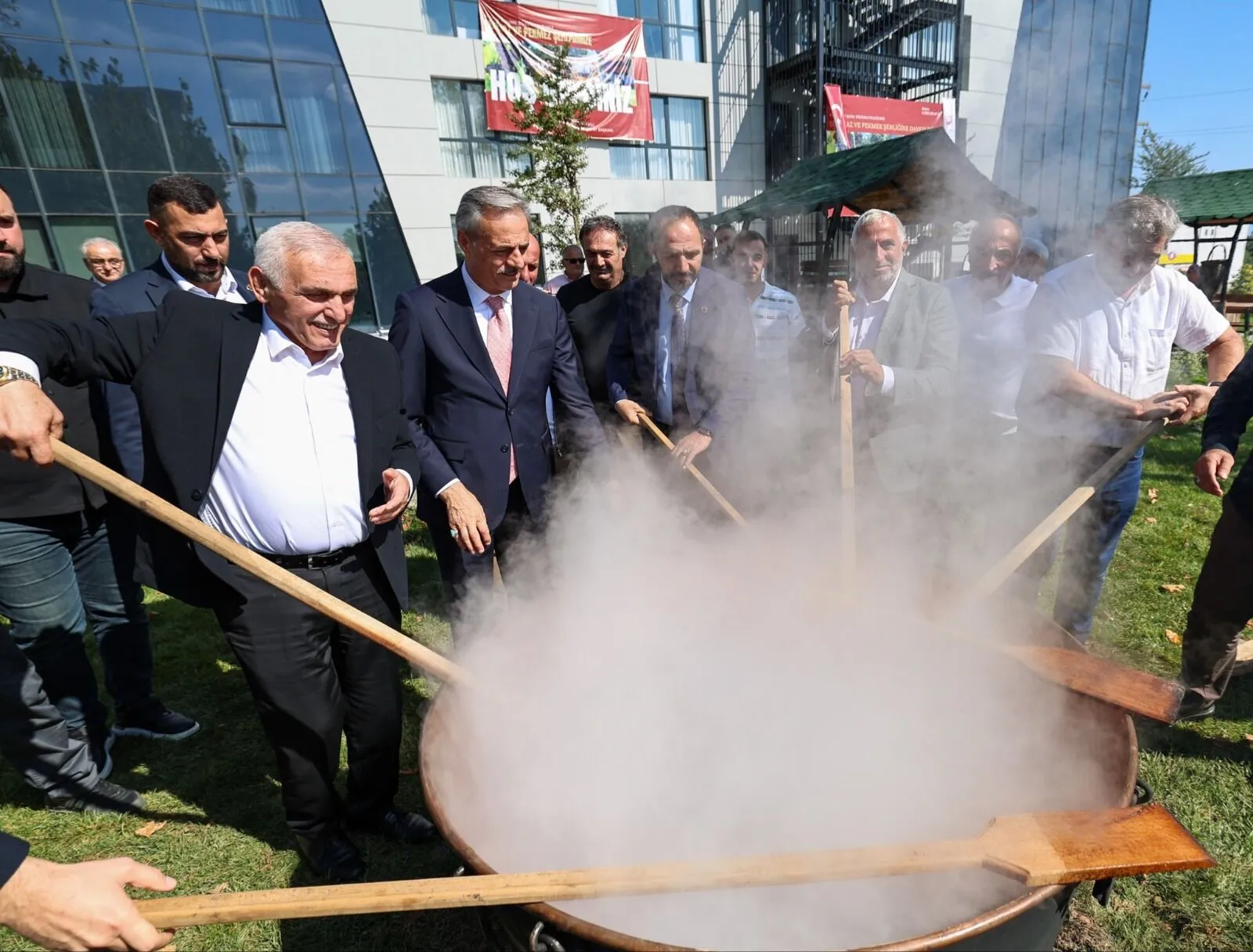 Sakarya’da geleneksel Şeravaz ve Pekmez Şenliği coşkusu