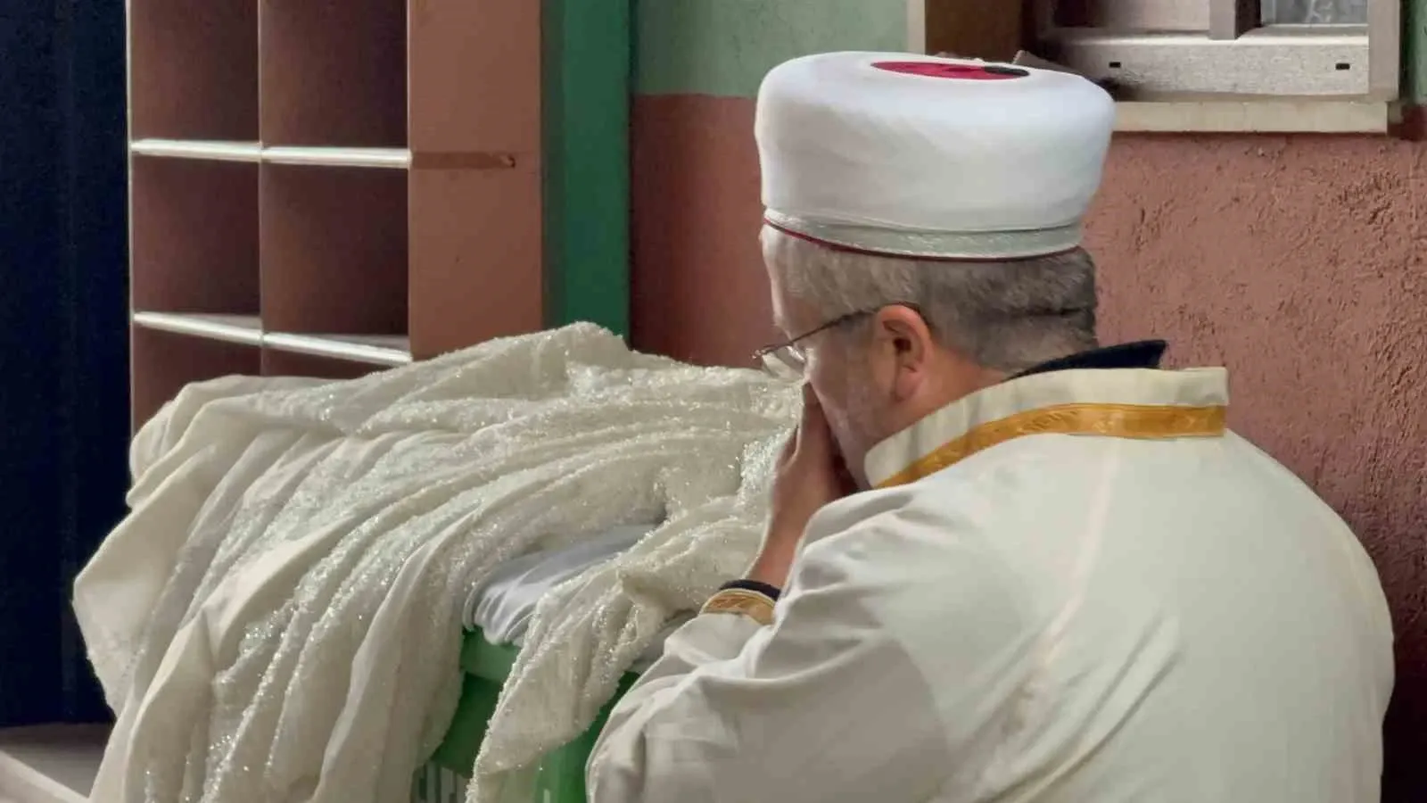 23’üncü yaş gününde hayatını kaybetti: Gelinliği tabutunun üzerine konuldu