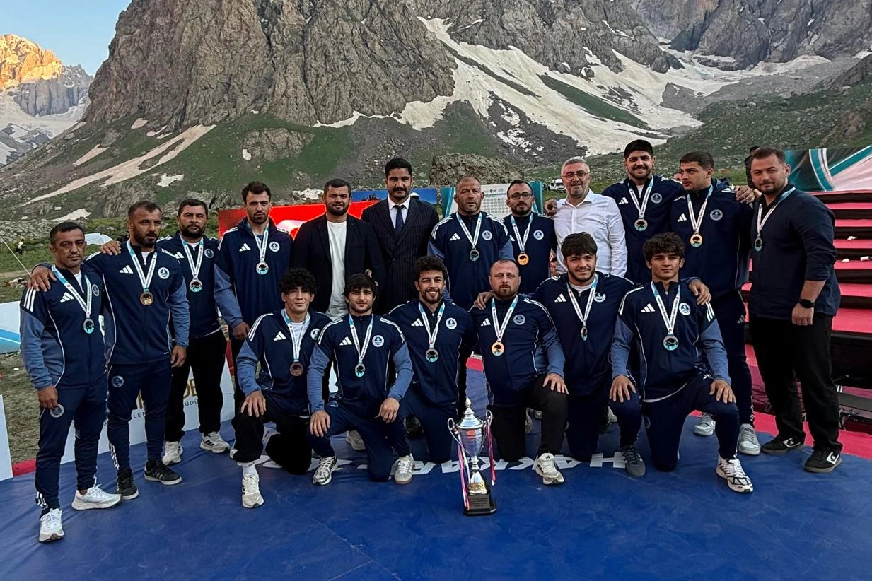 Kağıtspor’dan Bir Haftada Çoklu Zafer