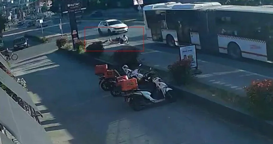 Ana Caddeye Fırlayan Bisikletli Çocuklar Facianın Eşiğinden Döndü