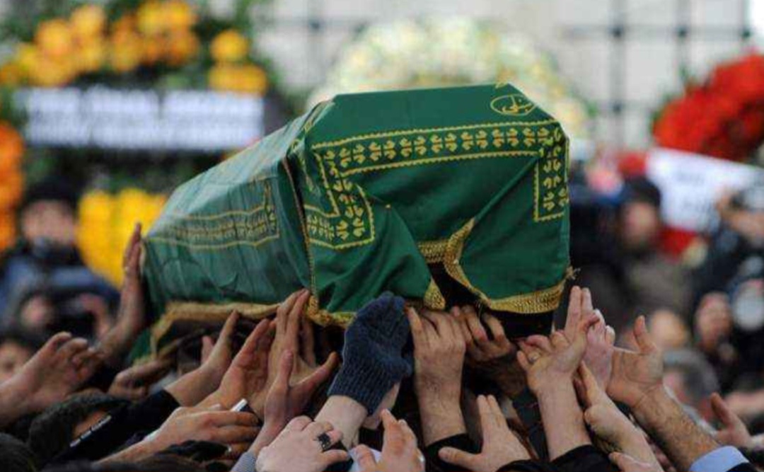 Karasu’da acı olay: 74 yaşındaki adam evinde ölü bulundu
